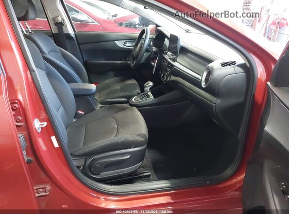 3KPF24AD7NE417353 2022 KIA FORTE Orange Front interior view