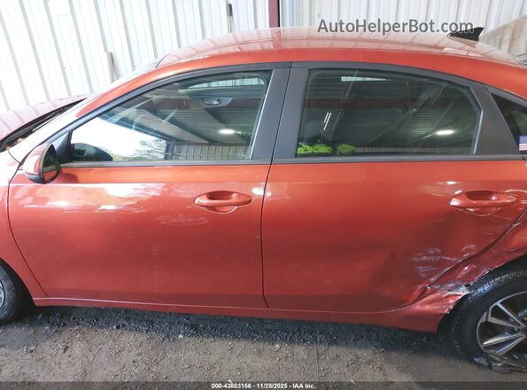 3KPF24AD7NE417353 2022 KIA FORTE Orange 360 interior view