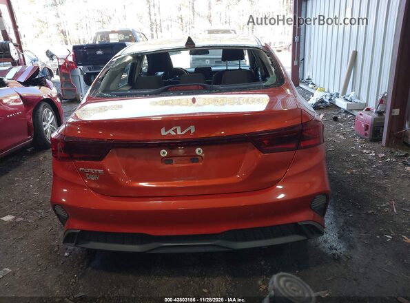 3KPF24AD7NE417353 2022 KIA FORTE Orange 