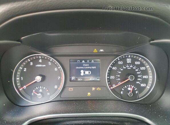 3KPF24AD8LE257058 2020 KIA FORTE White Widok zestawu wskaźników