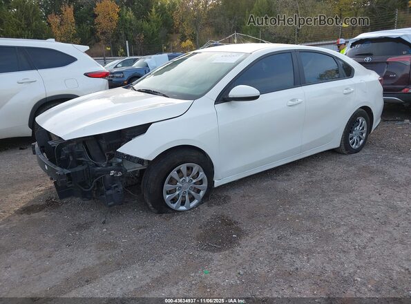 3KPF24AD8ME275948 2021 KIA FORTE White 