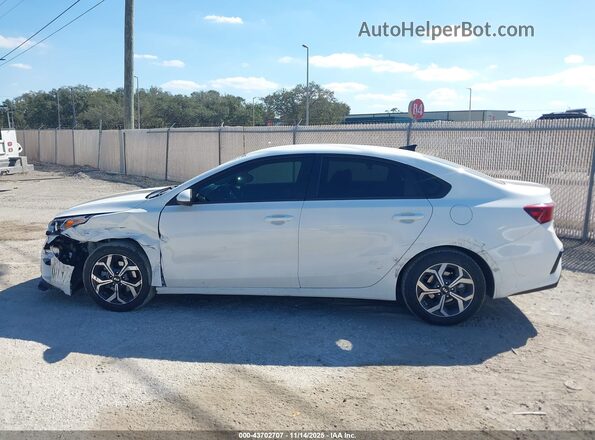 3KPF24AD8ME335131 2021 KIA FORTE White სალონის 360-გრადუსიანი ხედი