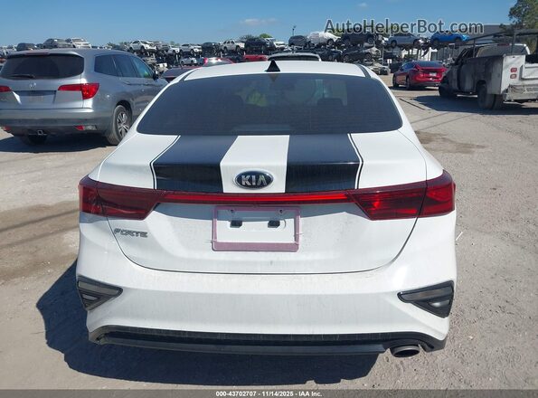 3KPF24AD8ME335131 2021 KIA FORTE White 