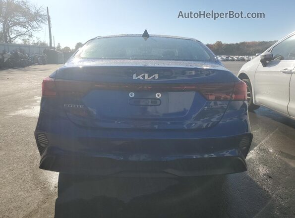 3KPF24AD8NE459062 2022 KIA FORTE Blue Rear view
