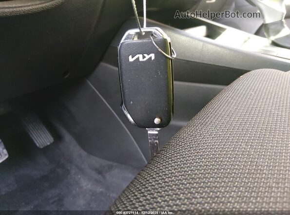 3KPF24ADXNE461055 2022 KIA FORTE Черный Вид панели приборов