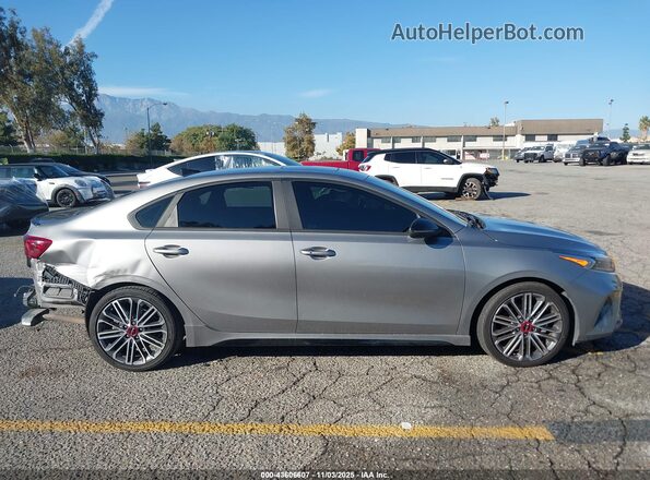 3KPF44AC3NE477485 2022 KIA FORTE Gray Rear interior view