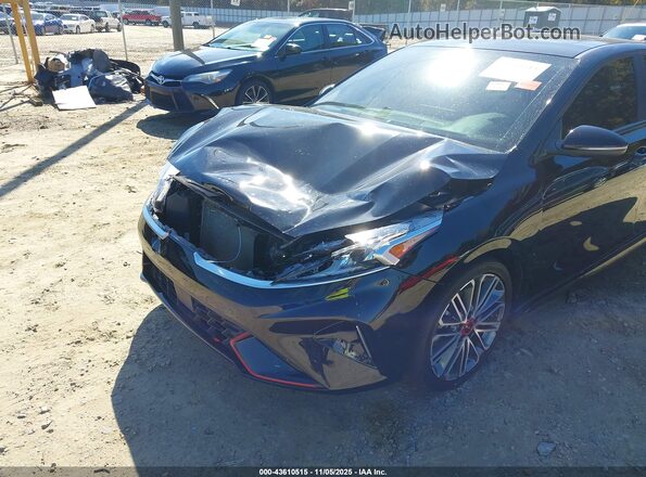 3KPF44AC5NE465712 2022 KIA FORTE Черный Вид спереди