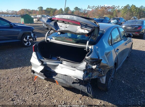 3KPF54AD0NE477739 2022 KIA FORTE Gray Вид спереду