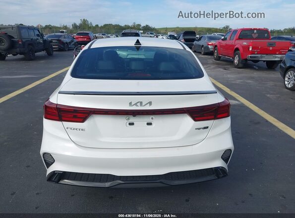 3KPF54AD1NE469746 2022 KIA FORTE White 