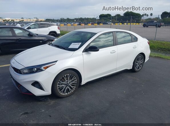 3KPF54AD1NE469746 2022 KIA FORTE White Przód lewy