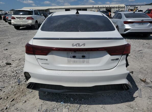 3KPF54AD7NE504189 2022 KIA FORTE White Widok z tyłu