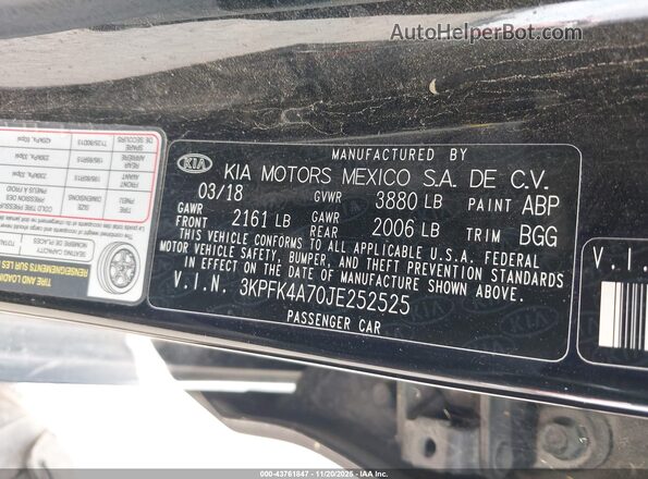 3KPFK4A70JE252525 2018 KIA FORTE Черный 