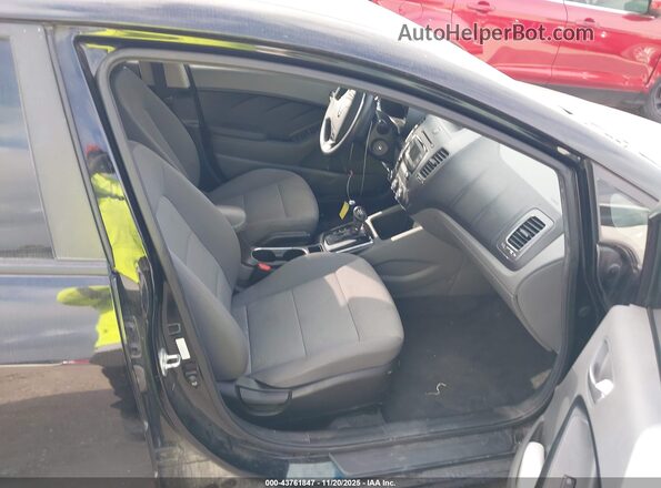 3KPFK4A70JE252525 2018 KIA FORTE Черный 