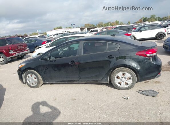 3KPFK4A70JE252525 2018 KIA FORTE Черный 