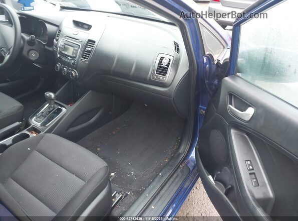 3KPFK4A71HE041635 2017 KIA FORTE Blue წინა სალონის ხედი