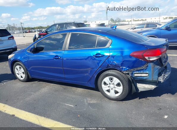 3KPFL4A79HE159767 2017 KIA FORTE Синий Вид спереди
