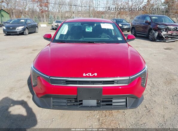 3KPFT4DE1SE019973 2025 KIA K4 Red Սարքավորումների վահանակի տեսք
