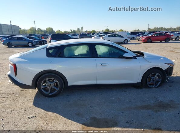 3KPFT4DE7SE132861 2025 KIA K4 White Rear interior view