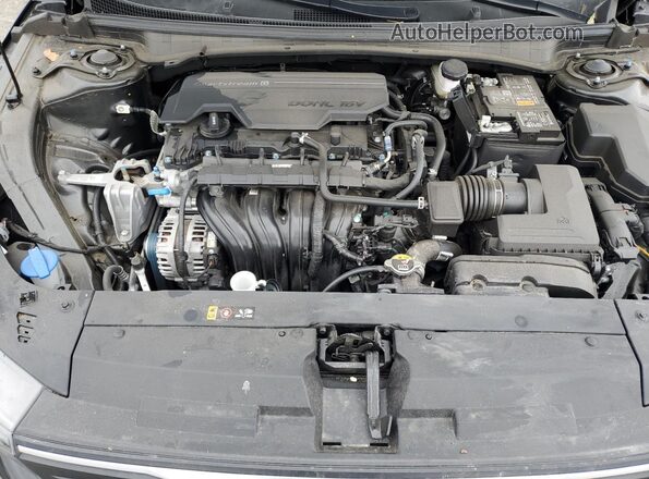 3KPFT4DE8SE060097 2025 KIA K4 Угольный Вид задней части салона