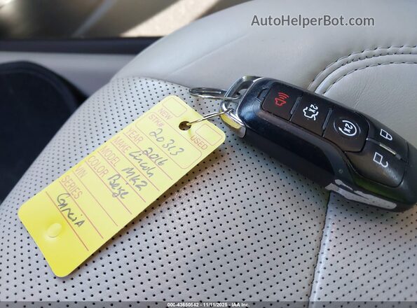 3LN6L2LU4GR620223 2016 LINCOLN MKZ HYBRID Gray Dashboard view