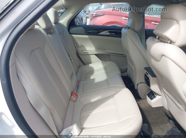 3LN6L2LU7GR632012 2016 LINCOLN MKZ HYBRID White VIN კოდის სტიკერის ხედი