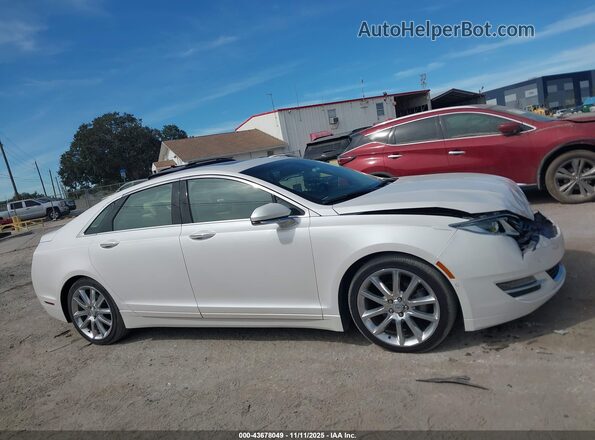3LN6L2LU7GR632012 2016 LINCOLN MKZ HYBRID White უკანა სალონის ხედი