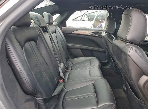 3LN6L5B95LR619512 2020 LINCOLN MKZ Black Widok tylnych siedzeń