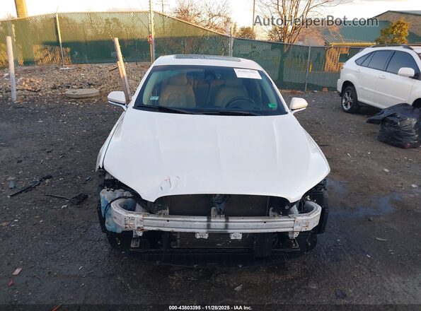 3LN6L5LU2JR608855 2018 LINCOLN MKZ HYBRID White Rear interior view