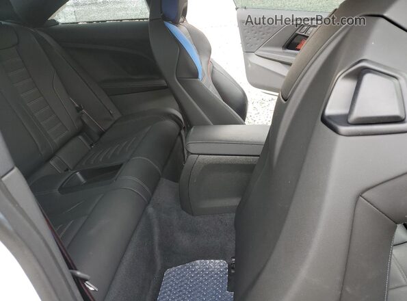 3MF13DM08R8E20280 2024 BMW M2 Белый Вид задних сидений