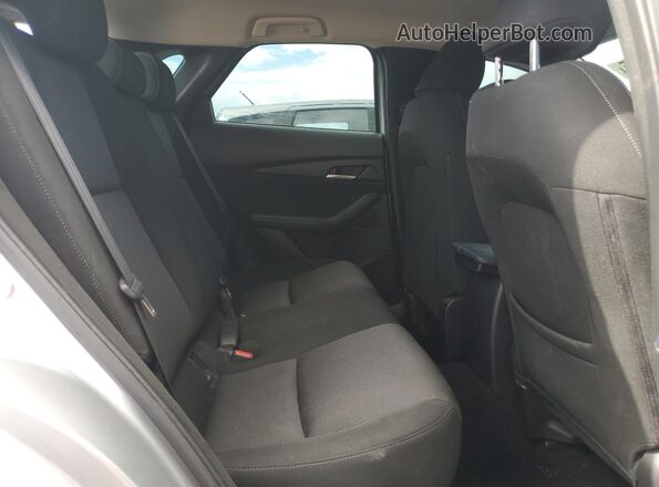 3MVDMABL4LM106762 2020 MAZDA CX-30 Silver Widok wnętrza z tyłu