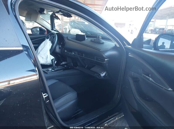 3MVDMBBM5RM672274 2024 MAZDA CX-30 Black Front interior view