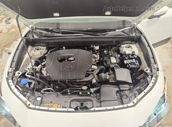3MVDMBCM4SM801898 2025 MAZDA CX-30 White Widok wnętrza z tyłu