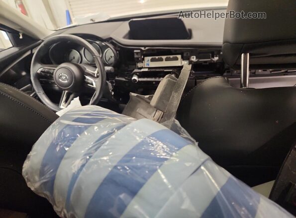 3MVDMBCM4SM801898 2025 MAZDA CX-30 White Widok deski rozdzielczej