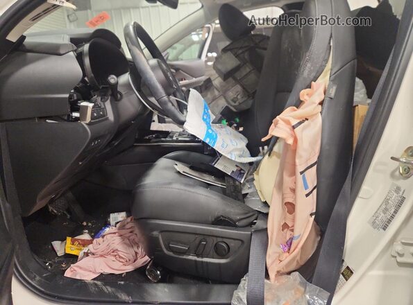 3MVDMBCM4SM801898 2025 MAZDA CX-30 White Widok wnętrza z przodu