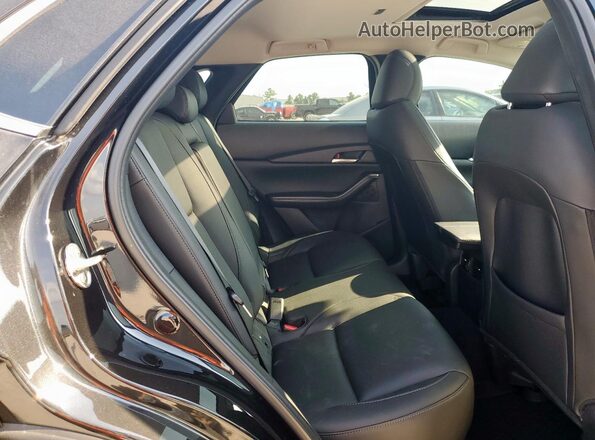 3MVDMBCM8SM851168 2025 MAZDA CX-30 Black Rear interior view