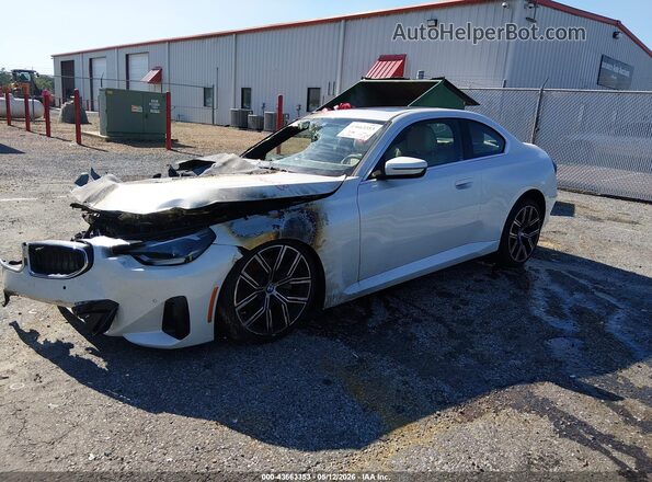 3MW23CM06P8D46448 2023 BMW 2 SERIES White Առջևի ձախ երեք քառորդ տեսարան