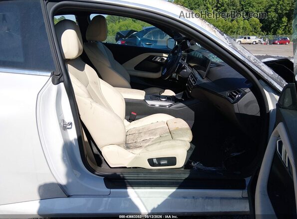 3MW23CM06P8D46448 2023 BMW 2 SERIES White Սալոնի դիմացի տեսք