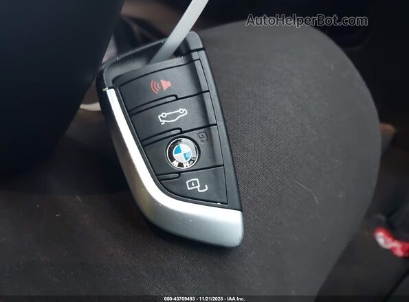 3MW39FF02P8D50269 2023 BMW 3 SERIES Black Առջևի վահանակի տեսք