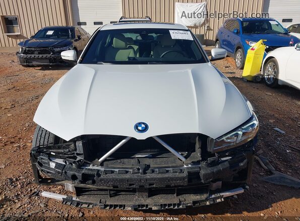 3MW39FF08P8C83743 2023 BMW 3 SERIES White Вид щитка приладів