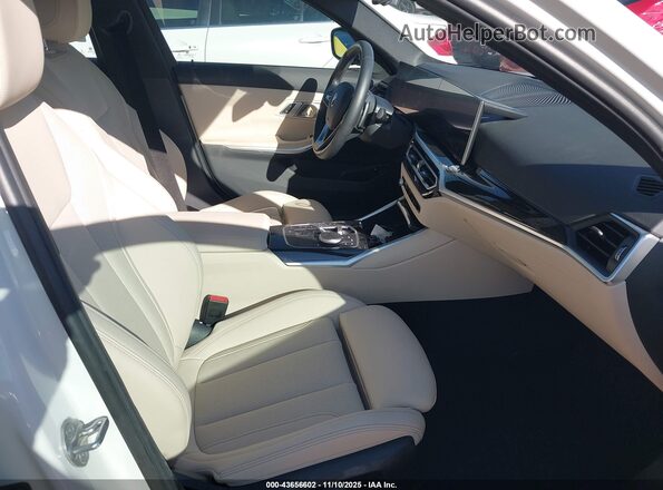 3MW39FF08P8C83743 2023 BMW 3 SERIES White Вид салону спереду