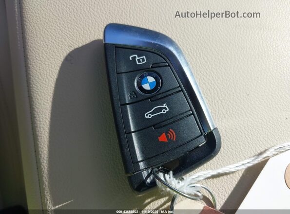 3MW39FF08P8C83743 2023 BMW 3 SERIES White Вид панелі приладів