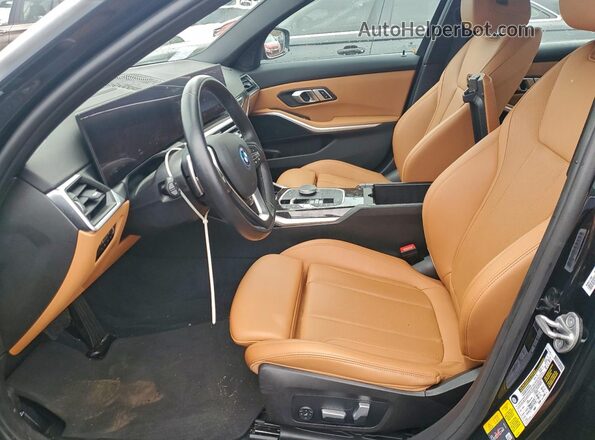 3MW39FS02P8D05922 2023 BMW 3 SERIES Black Вид салону спереду