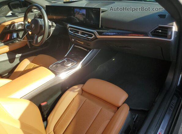 3MW43CM02P8D41465 2023 BMW M2 Black Առջևի վահանակի տեսք