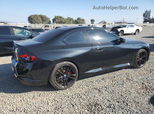 3MW43CM02P8D47492 2023 BMW M2 Черный Задняя правая четверть