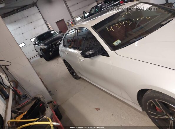3MW49FF03R8E72825 2024 BMW M3 White Սալոնի 360 աստիճան տեսք