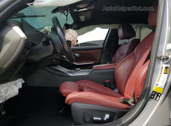 3MW49FF05P8D52635 2023 BMW M3 Silver Вид салону спереду
