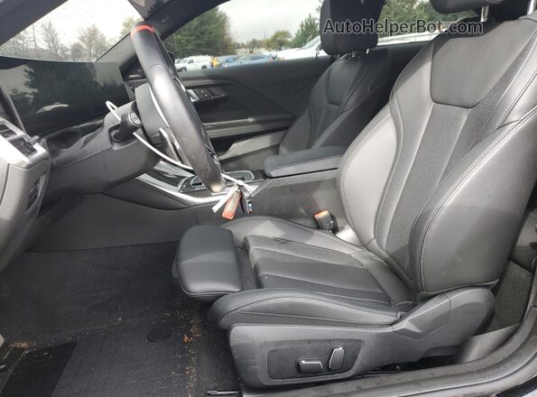 3MW53CM06S8F16829 2025 BMW M2 Black Вид салону спереду