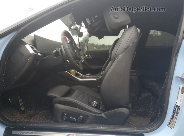 3MW53CM07S8F62931 2025 BMW M2 Blue Вид салону спереду