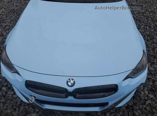 3MW53CM07S8F62931 2025 BMW M2 Blue Вид задньої частини салону