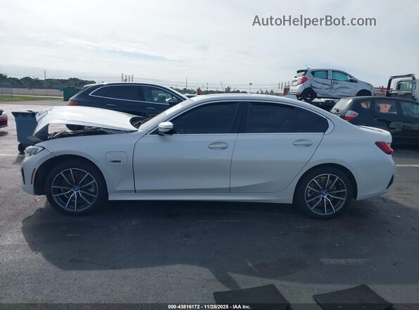 3MW5P7J00N8C65682 2022 BMW 3 SERIES White 360 interior view